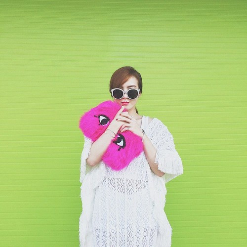 Street style trắng tinh khôi của mỹ nhân Việt ảnh 14