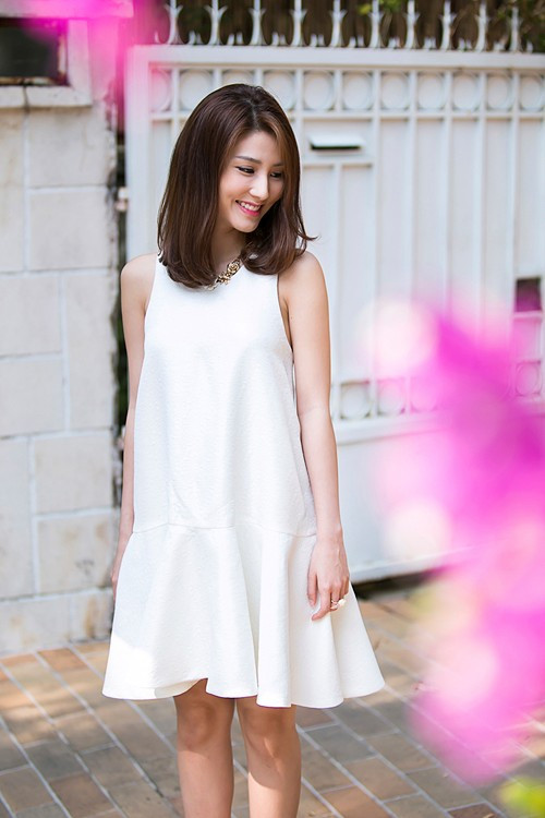 Street style trắng tinh khôi của mỹ nhân Việt ảnh 4