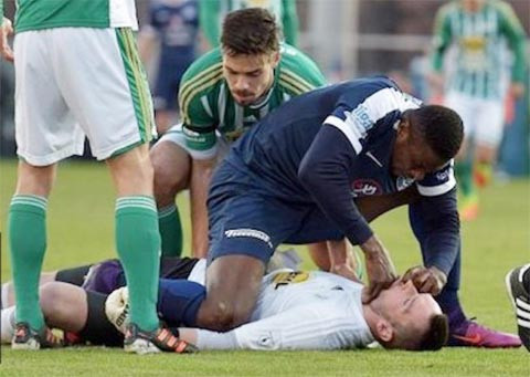 Chuyện ít biết về cầu thủ 4 lần cứu sống đồng nghiệp ảnh 2