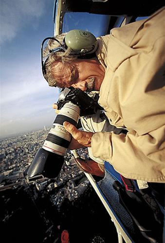 Đạo diễn Yann Arthus - Bertrand Đạo diễn Yann Arthus - Bertrand