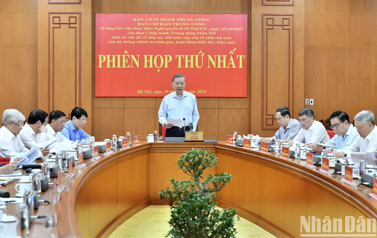 Tổng Bí thư Tô Lâm chủ trì Phiên họp thứ nhất Ban Chỉ đạo Trung ương tổng kết việc thực hiện Nghị quyết số 18-NQ/TW, ngày 25/10/2017 của Ban Chấp hành Trung ương khóa XII về một số vấn đề về tiếp tục đổi mới, sắp xếp tổ chức bộ máy của hệ thống chính trị tinh gọn, hoạt động hiệu lực, hiệu quả