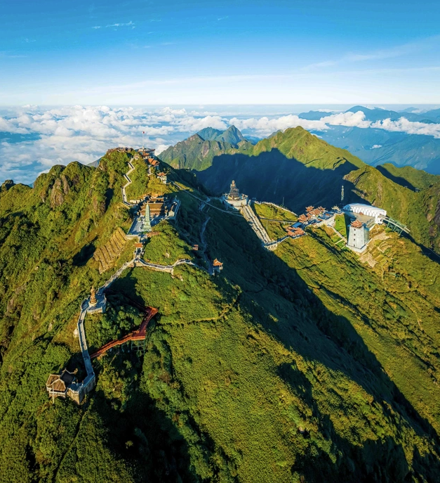 Sa Pa đẹp mơ mộng với những thửa ruộng bậc thang nên thơ, bản sắc văn hóa vùng cao, ẩm thực độc đáo. Ảnh: Minh Tú.