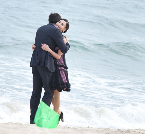 Hai người thể hiện nhiều cảnh tình cảm trên phim