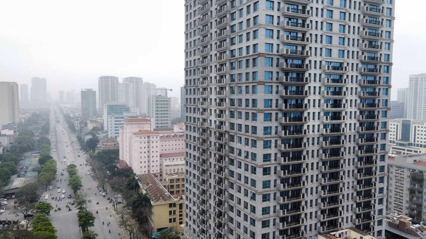 Được biết, chủ đầu tư chưa công bố thời gian mở bán lại, cũng như chính sách bán hàng và giá bán dự án này. Tuy nhiên, hiện các căn hộ tại dự án đang được một số môi giới chào bán với giá từ 180-230 triệu đồng/m2.
