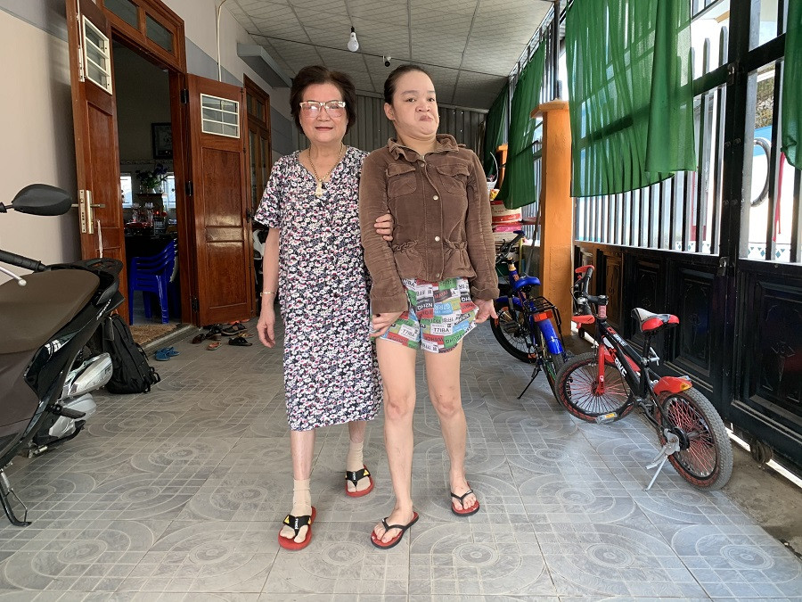 Một bệnh nhân từng được ông Võ Hoàng Yên khám, chữa bệnh nhưng không khỏi. Ảnh: Nguyễn Ngọc