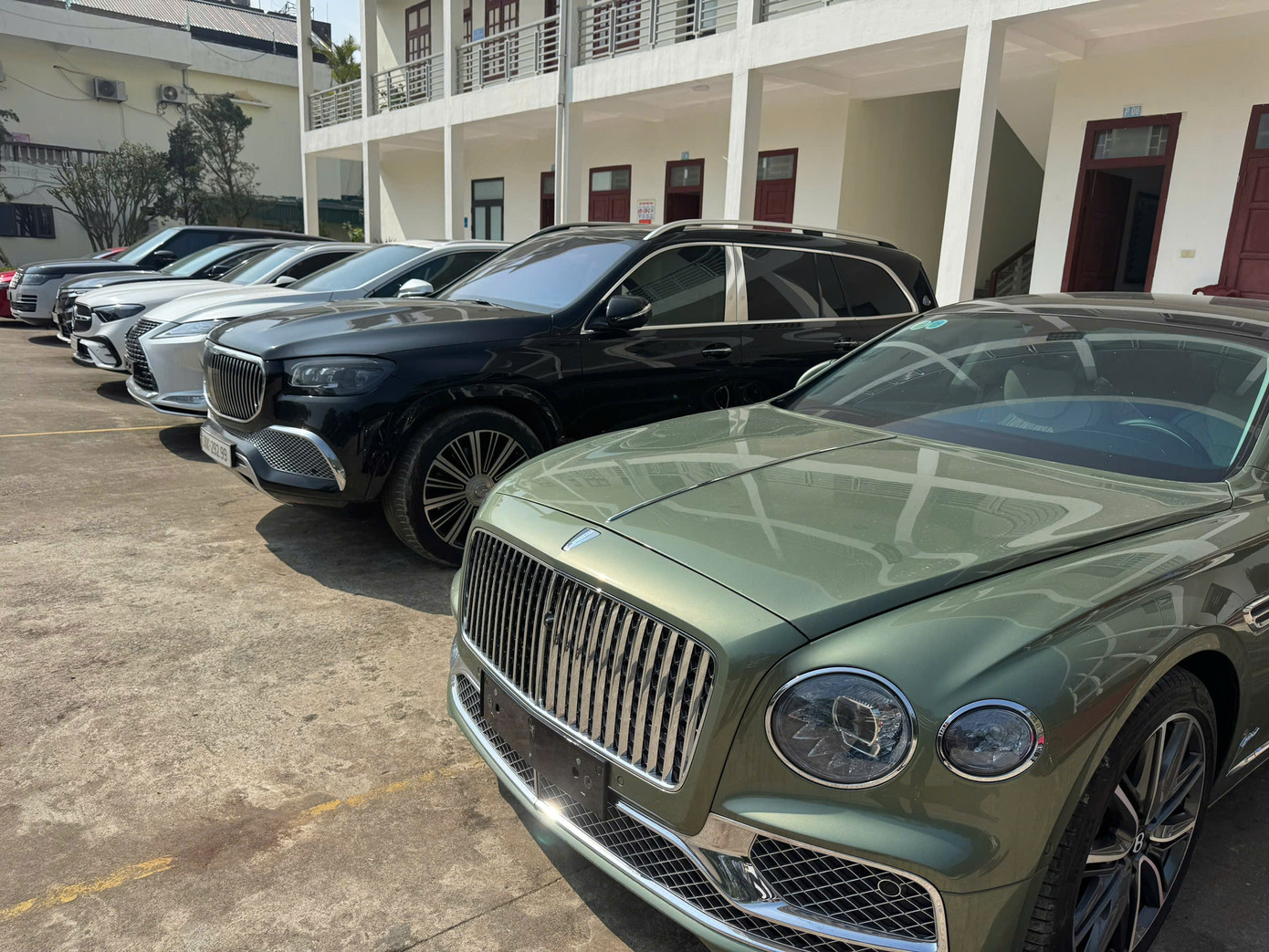 Tang vật liên quan đến vụ án