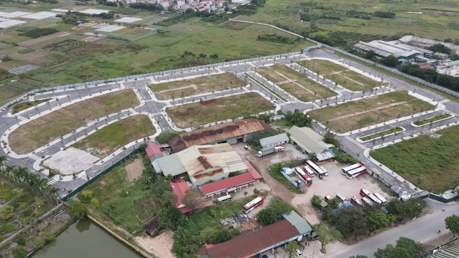 Việc xác định đâu là giá đất “thị trường” chiếm trên 50% vướng mắc của các dự án.