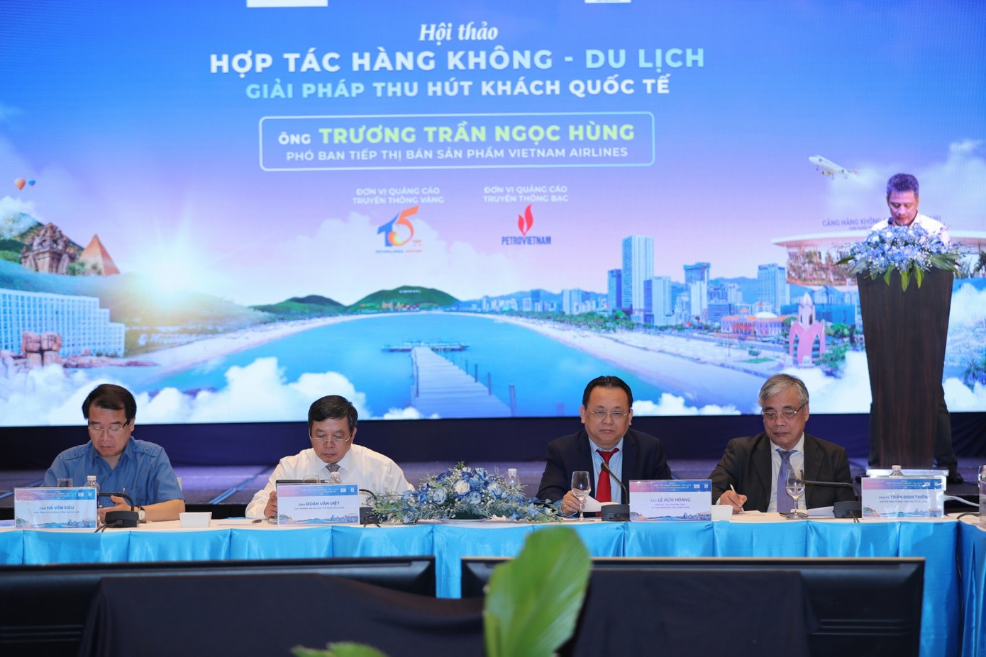 Ban điều phối Hội thảo