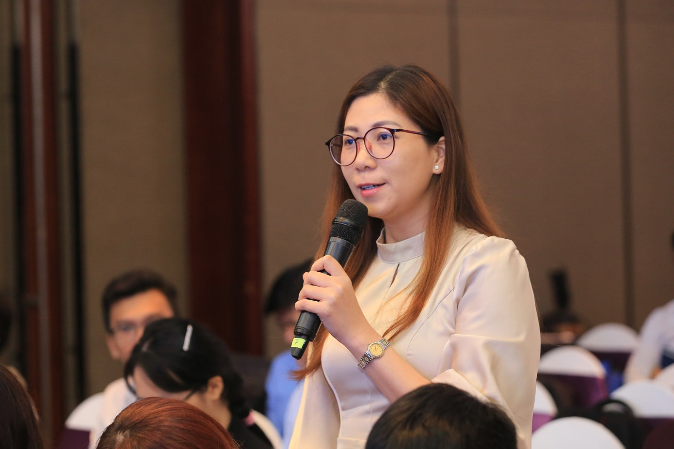 Cổ đông đặt câu hỏi tại Đại hội Cổ đông đặt câu hỏi tại Đại hội