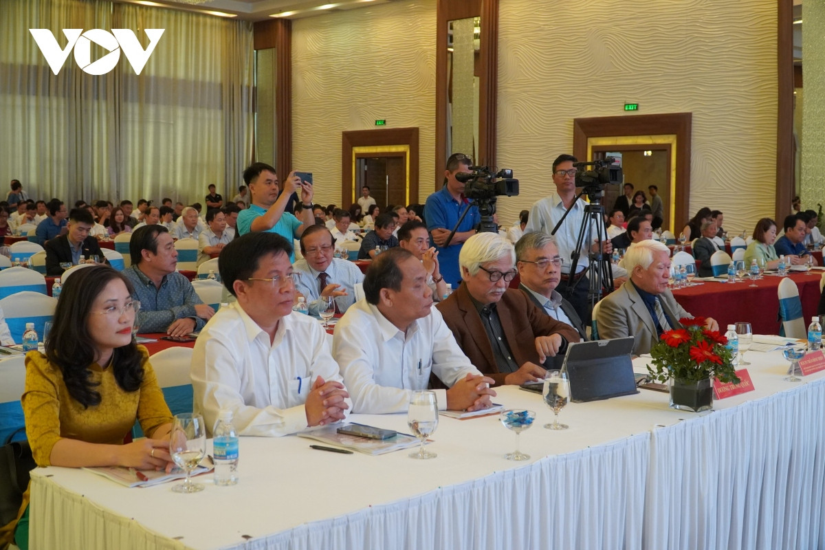 Các chuyên gia tham dự Hội thảo Các chuyên gia tham dự Hội thảo