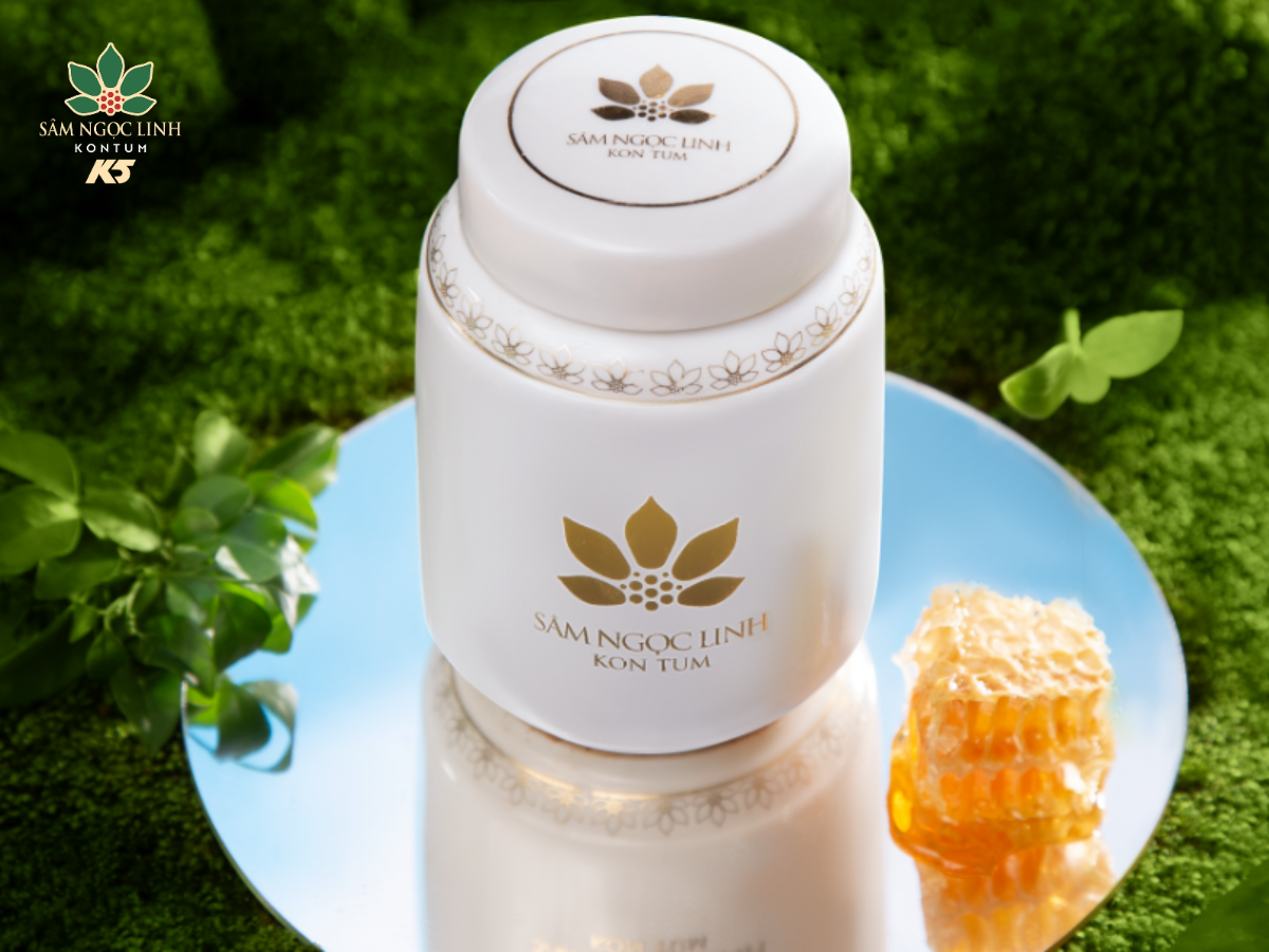K5 Sâm Ngọc Linh Mật Ong được nhiều người tiêu dùng lựa chọn trong quá trình chăm sóc sức khỏe. K5 Sâm Ngọc Linh Mật Ong được nhiều người tiêu dùng lựa chọn trong quá trình chăm sóc sức khỏe.