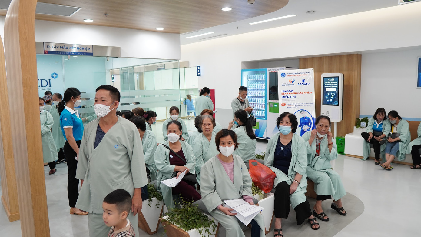 Người dân rất mong muốn đăng ký tham gia tầm soát sức khỏe 151 miễn phí trong chương trình Chăm Sóc Sức Khỏe Việt.