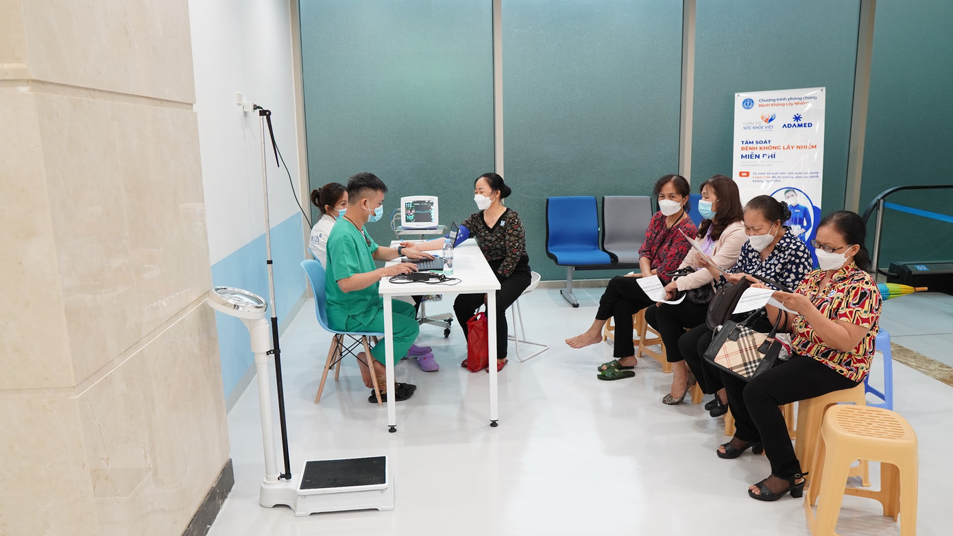 Người dân được tầm soát sức khỏe miễn phí trong chương trình “Chăm sóc sức khỏe Việt".