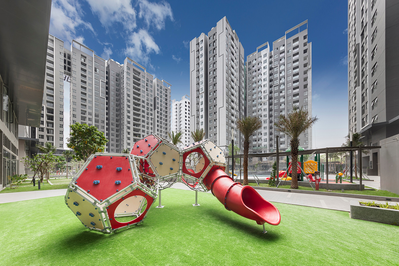 Khu phức hợp Westgate được quản lý, vận hành bởi Tokyu Nhật Bản Khu phức hợp Westgate được quản lý, vận hành bởi Tokyu Nhật Bản