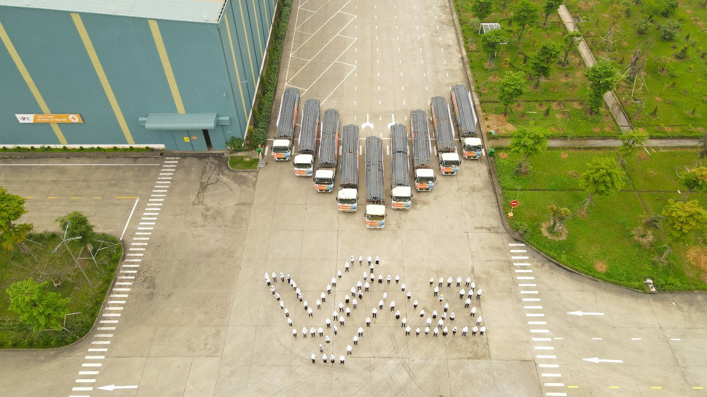 Những chuyến xe chở thép VAS vươn Tầm quốc tế