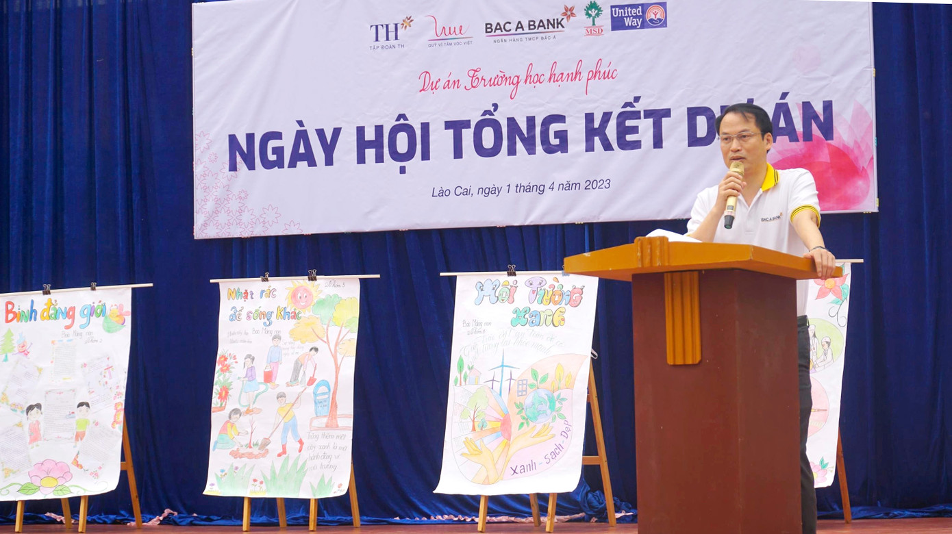 Phát biểu tại chương trình, ông Nguyễn Văn Khoa, Giám đốc BAC A BANK chi nhánh Lào Cai cho biết: “BAC A BANK, Tập đoàn TH và Quỹ Vì Tầm Vóc Việt đã đồng hành cùng nhau trong các hoạt động an sinh xã hội trong nhiều năm qua. Đây là hoạt động tiếp theo hiện thực hóa sứ mệnh của các bên trên hành trình phát triển cộng đồng. Chương trình với 10 hoạt động thú vị nâng cao kỹ năng và các trò chơi dân gian quen thuộc hy vọng sẽ mang đến cho các em một ngày trải nghiệm thú vị”.