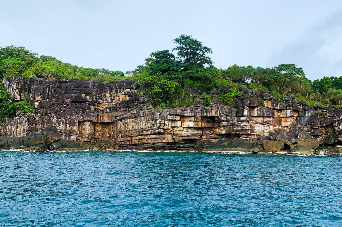 Là một thợ lặn chuyên nghiệp, tôi có cơ hội khám phá những vùng biển tuyệt đẹp ở Việt Nam.