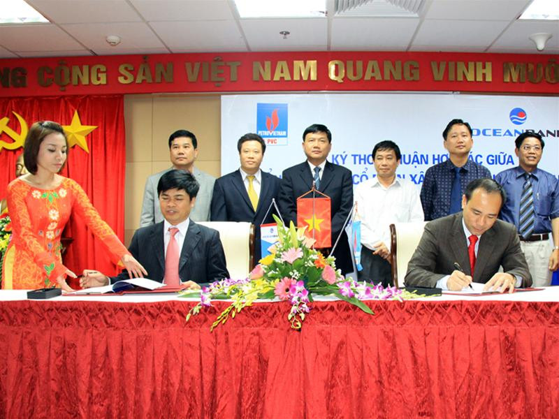 Đại diện tập đoàn OceanGroip và PVC ký kết thỏa thuận xây dựng PVN Tower