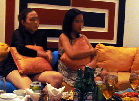 Theo Chi cục Phòng chống tệ nạn xã hội TP HCM cần tước danh hiệu và chấm dứt hành nghề một thời gian đối với hành vi bán dâm của người mẫu, hoa khôi, nghệ sĩ. Ảnh: P.V