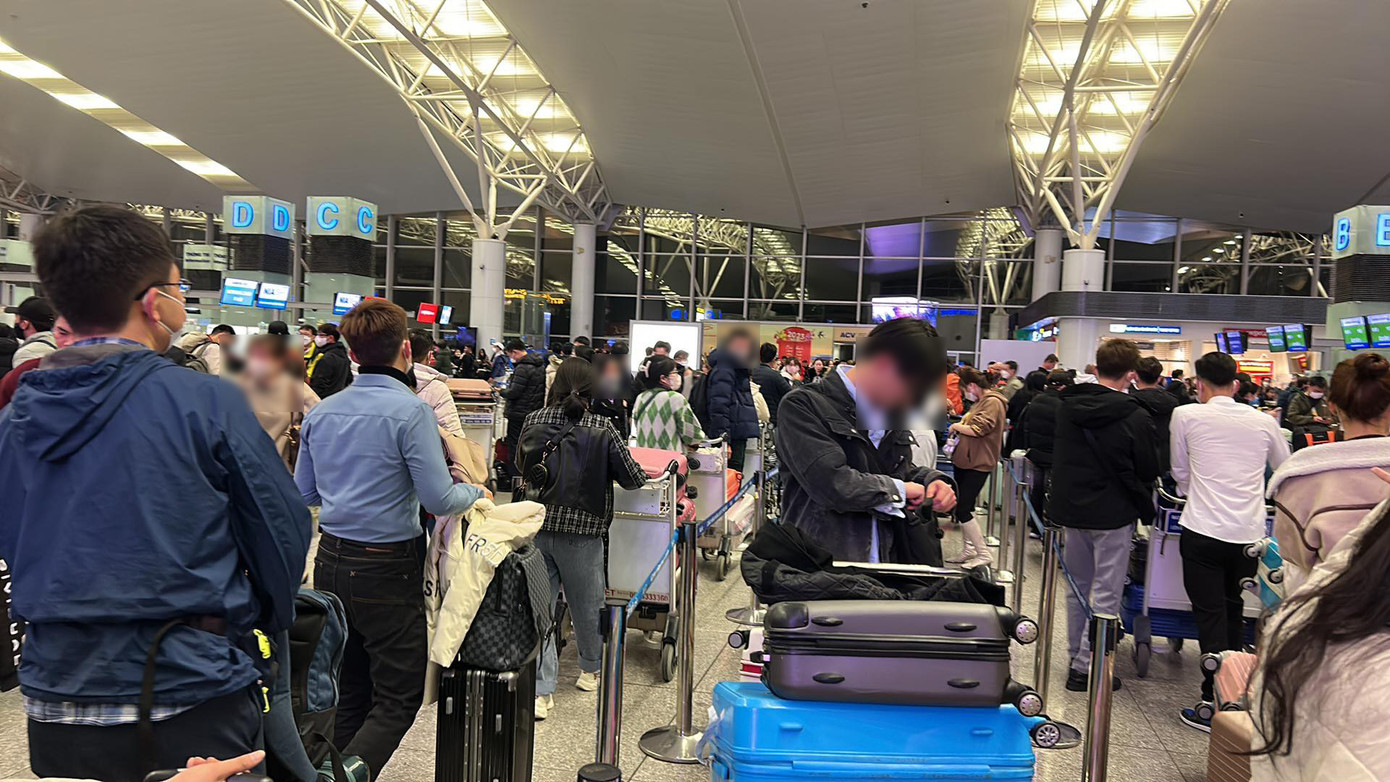 Quang cảnh sân bay lúc chị N.T.T. làm thủ tục check-in.