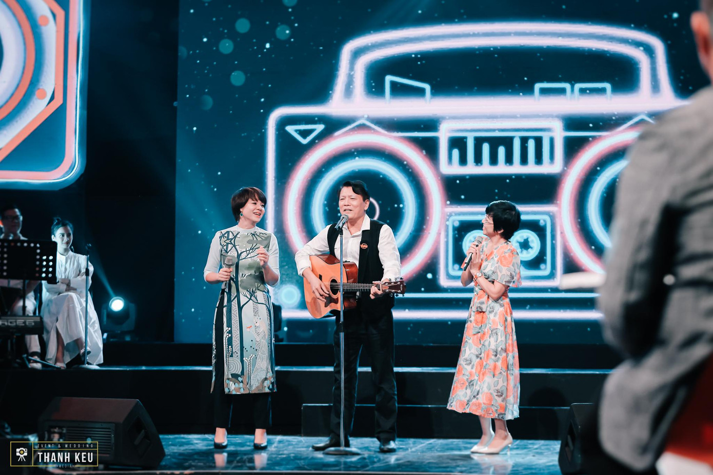 Diễm Quỳnh hát "Lời của gió" cùng nhạc sĩ Quang Vinh và MC Thảo Vân