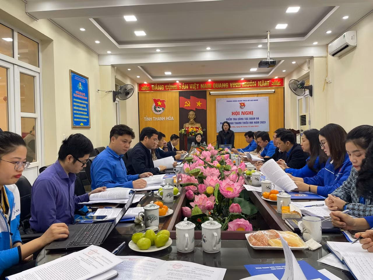 Đồng chí Nguyễn Thị Thu Vân - Ủy viên Ban Thường vụ, Trưởng Ban Thanh niên nông thôn Trung ương Đoàn phát biểu tại hội nghị.