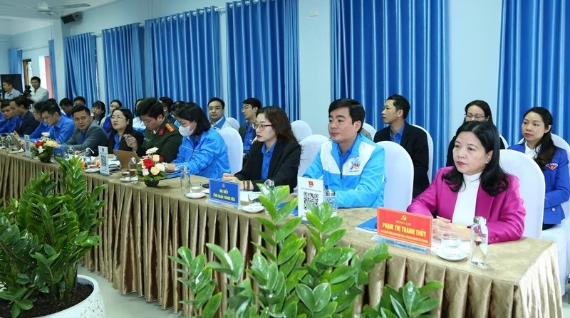 Các đại biểu tham dự hội nghị.