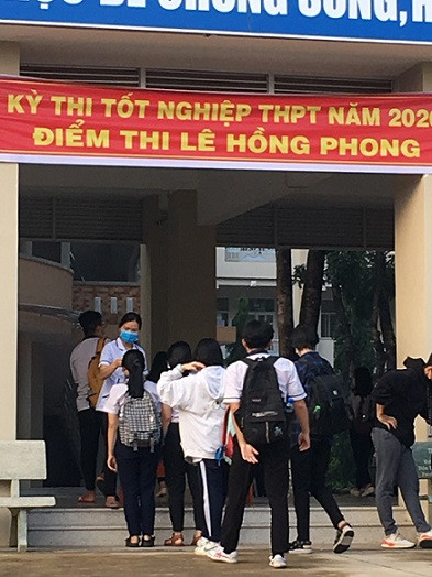 Gần 900.000 sỹ tử chính thức vượt vũ môn: Cập nhật giải đề môn Ngữ Văn THPT ảnh 11