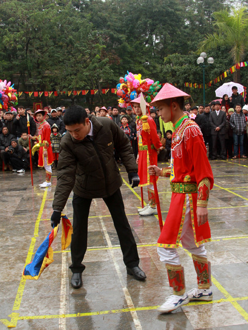 Điều quân cờ di chuyển trên bàn cờ