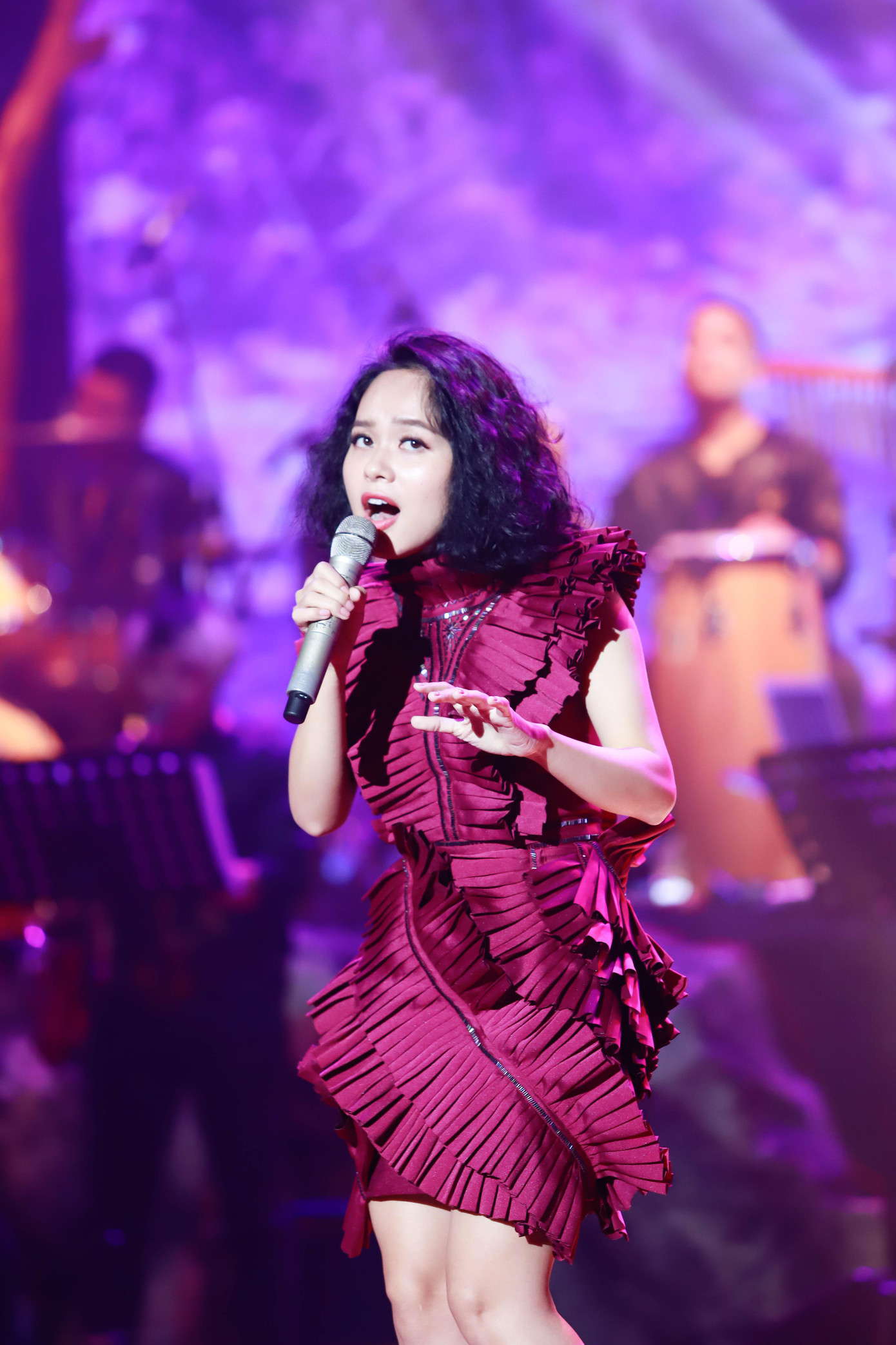 Hoàng Quyên thể hiện Giấc mơ mang tên mình của Văn Phong Hoàng Quyên thể hiện Giấc mơ mang tên mình của Văn Phong