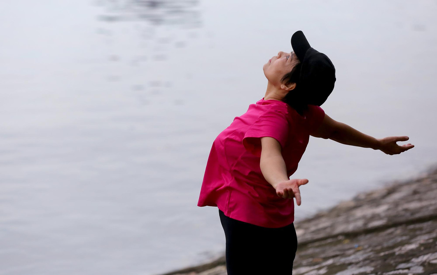 Tuy vậy vẫn có người quên đeo khẩu trang khi tập luyện trong sáng nay.