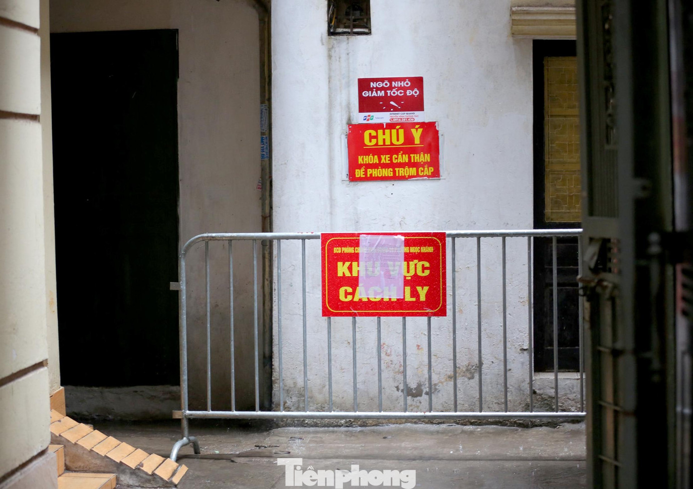 Chiều 4/5, tại cuộc họp Ban chỉ đạo phòng, chống dịch COVID-19 Hà Nội, bà Trần Thị Nhị Hà, Giám đốc Sở Y tế Hà Nội đã thông báo về 1 ca dương tính mới. Đó là bác sĩ của Bệnh viện Nhiệt đới Trung ương sống ở địa chỉ số 2/87/409 phố Kim Mã.