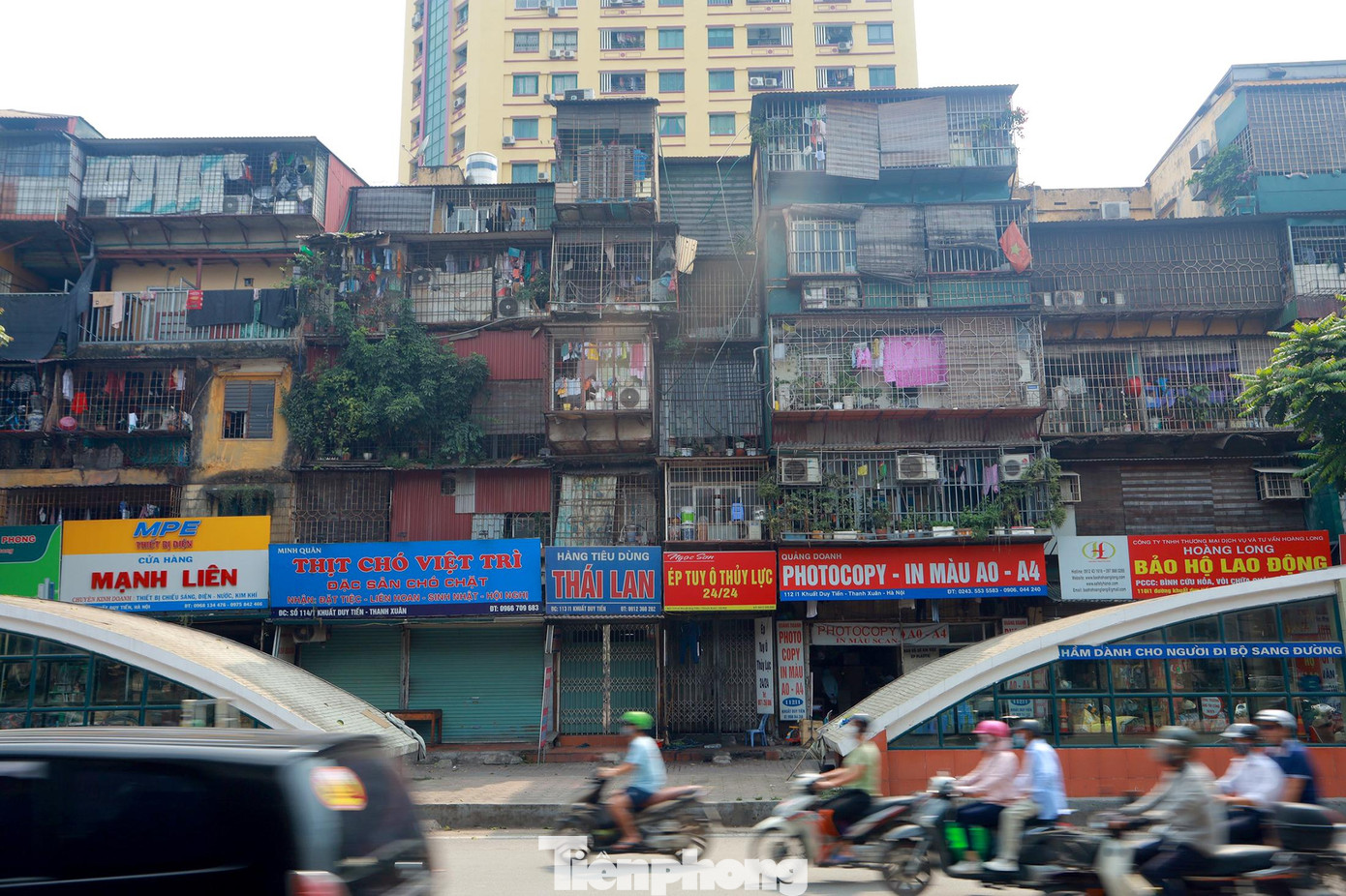 Những chung cư tập thể cũ có quy mô lớn với hàng nghìn hộ dân vẫn đang sinh sống như khu Thanh Xuân Bắc (quận Thanh Xuân).