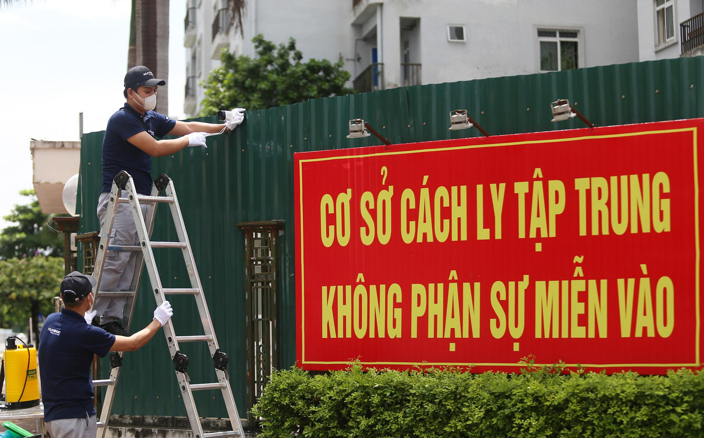 Đây cũng là lần đầu tiên quận Bắc Từ Liêm triển khai mô hình giám sát bằng camera để tăng hiệu quả việc quản lý người cách ly 24/7 bất kể ngày đêm. Đây cũng là lần đầu tiên quận Bắc Từ Liêm triển khai mô hình giám sát bằng camera để tăng hiệu quả việc quản lý người cách ly 24/7 bất kể ngày đêm.