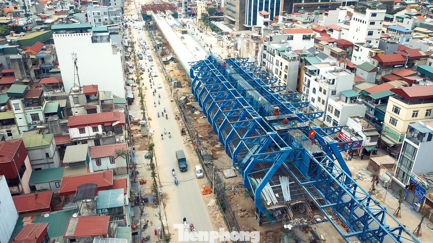 Hình hài con đường đang dần hoàn thiện nhìn từ trên cao.