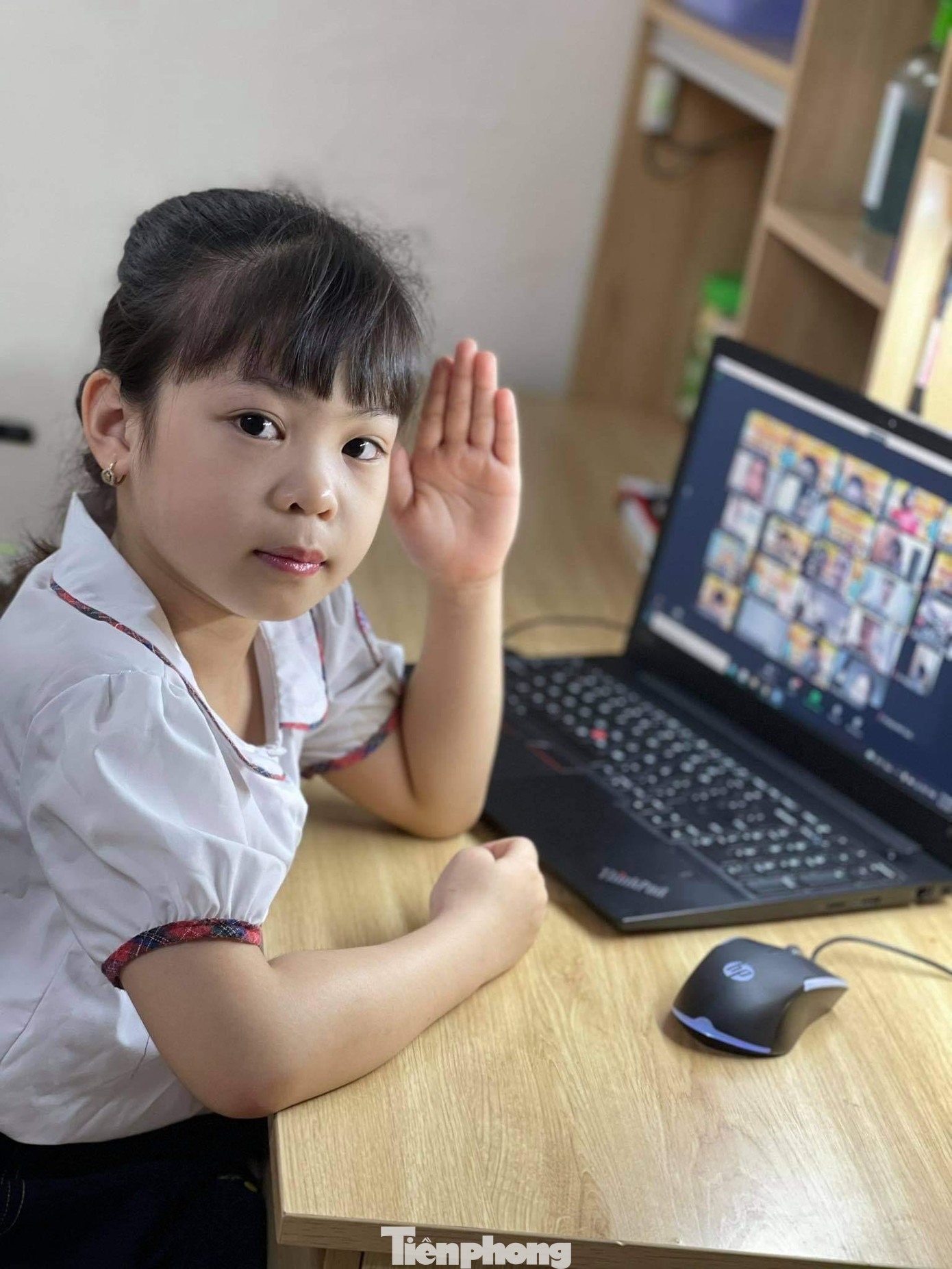 Nhiều học sinh tiếc nuối cho lễ khai giảng đặc biệt năm nay, không được gặp bạn bè, thầy cô tại trường.