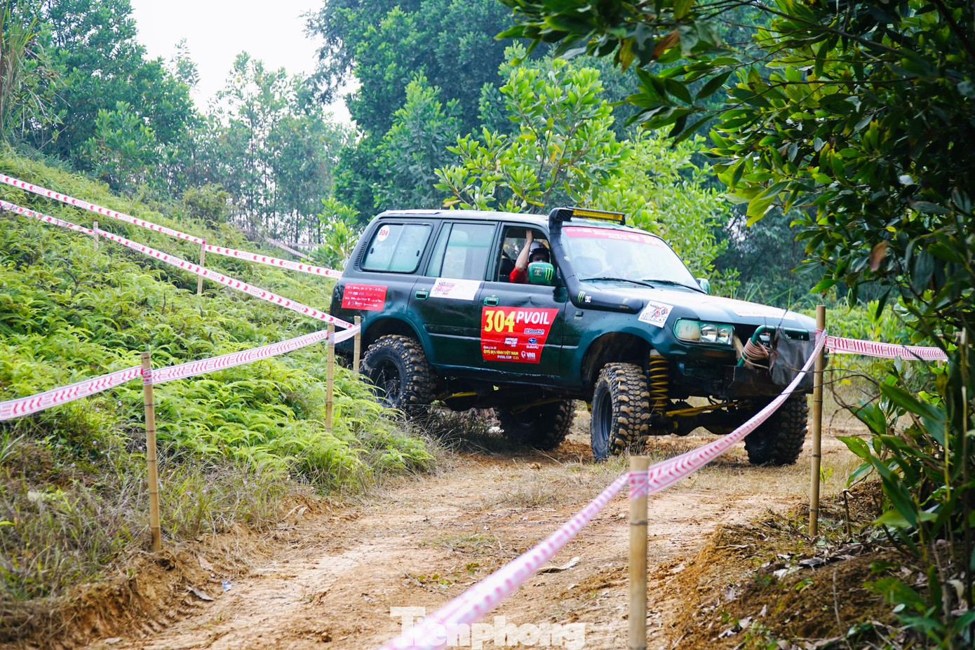 Để đảm bảo công tác phòng, chống dịch COVID-19, bên cạnh các điều kiện như yêu cầu về tiêm phòng đủ 2 mũi vắc xin, còn có các quy định về xét nghiệm nhanh, khu cách ly, trang thiết bị an toàn cho ban tổ chức, Ban điều hành, vận động viên và khán giả.