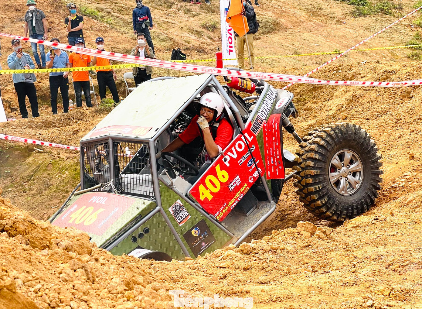 Do các vận động viên vừa phải chạy đua với thời gian cũng như đòi hỏi sự phối hợp nhịp nhàng giữa lái xe và &quot;chã&quot;.