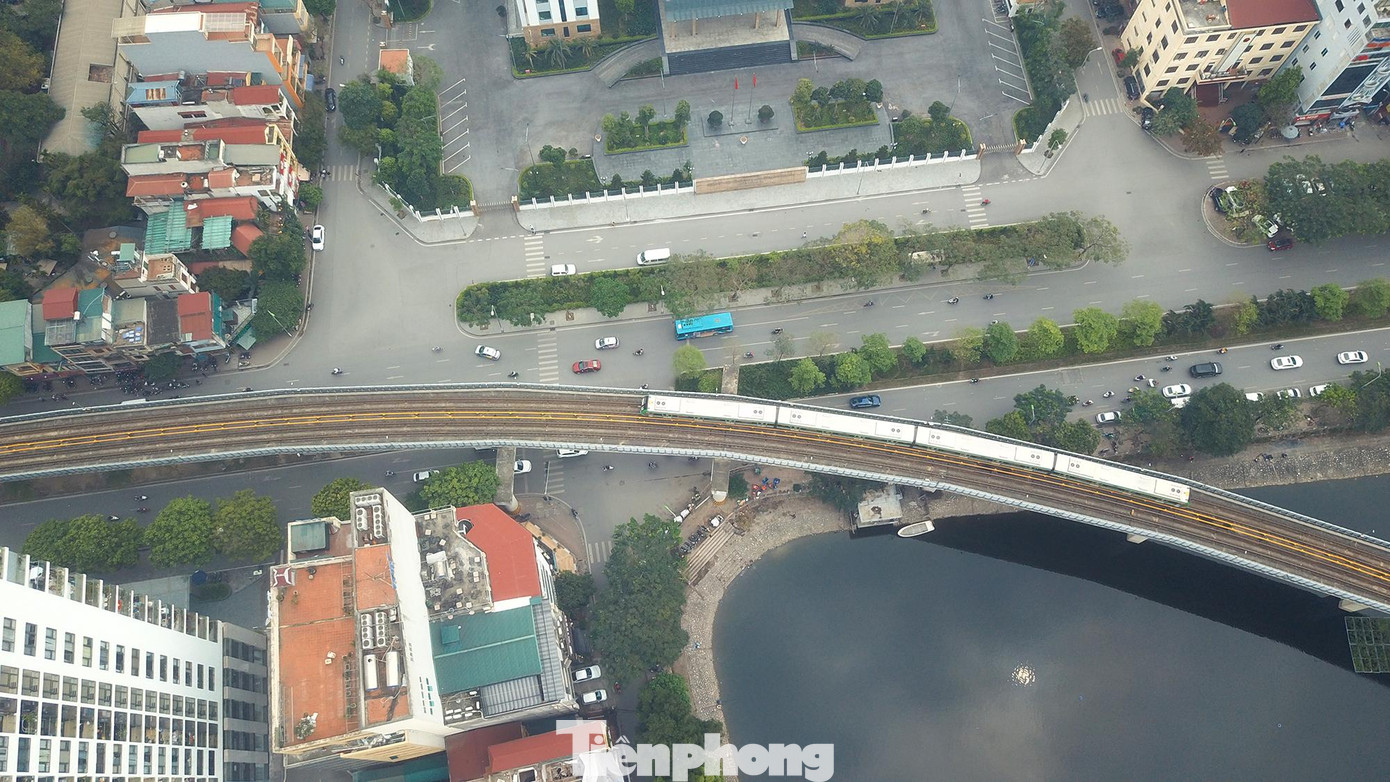 Các đoàn tàu của dự án đường sắt đô thị Cát Linh - Hà Đông vẫn liên tục chạy thử nghiệm trong thời gian vừa qua.