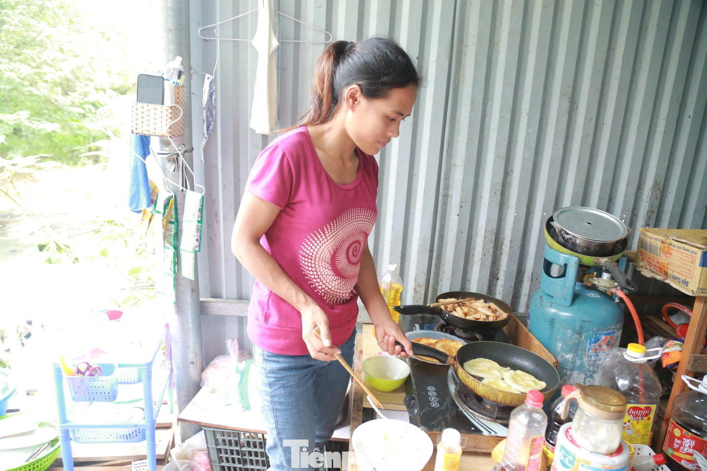 Đã lâu lắm rồi chúng em mới có bữa cơm nóng sốt đủ dinh dưỡng như thế này, có giấc ngủ sâu, không phải nơm nớp lo sợ nữa...