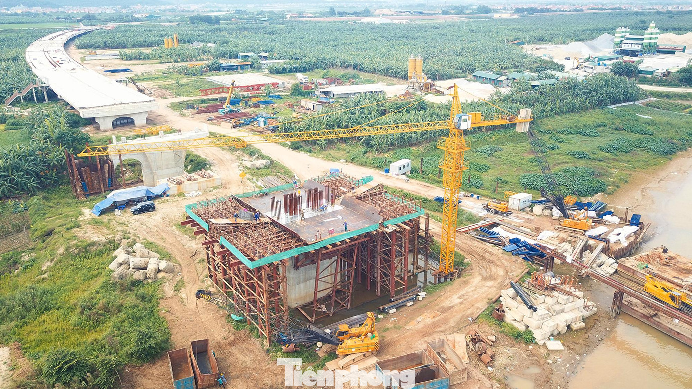 Sau hơn hai năm thi công, toàn dự án đạt khoảng trên 60% tiến độ.