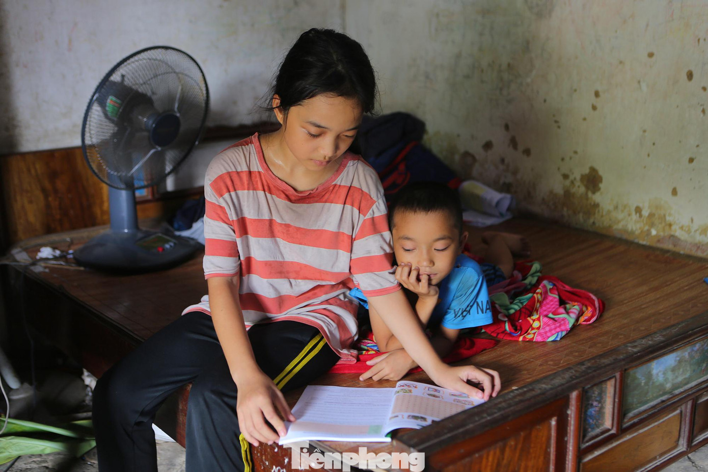 Diệu chia sẻ: "Con rất phấn khởi, từ giờ ba chị em không phải khó xử khi cùng chung tiết học".