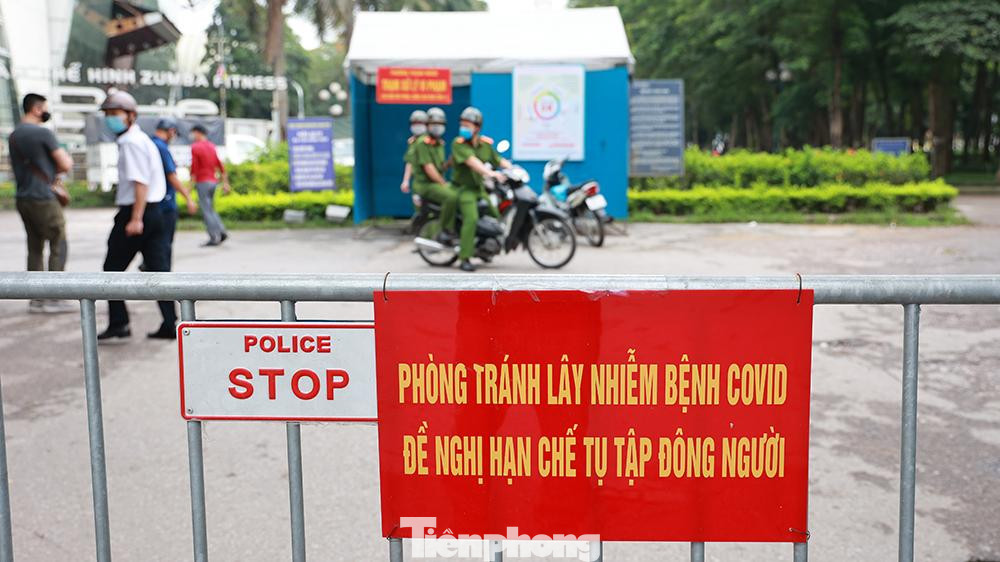 Do đó lực lượng chức năng đã lập nhiều chốt kiểm tra để kiểm soát, đảm bảo thực hiện nghiêm quy định phòng, chống dịch.