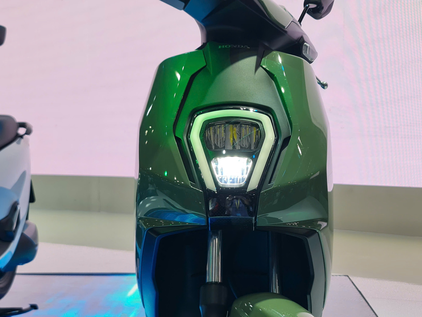 Đèn trước sáng trước dạng LED