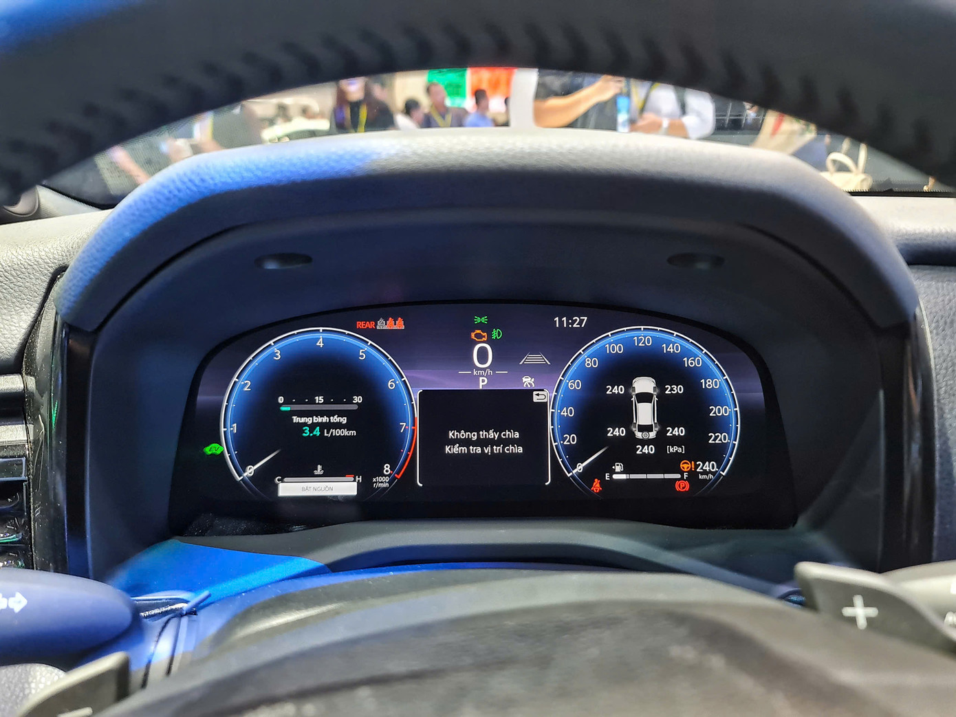 Đồng hồ hiển thị thông tin