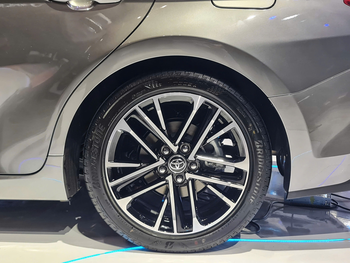 Hệ thống la-zăng 5 cánh