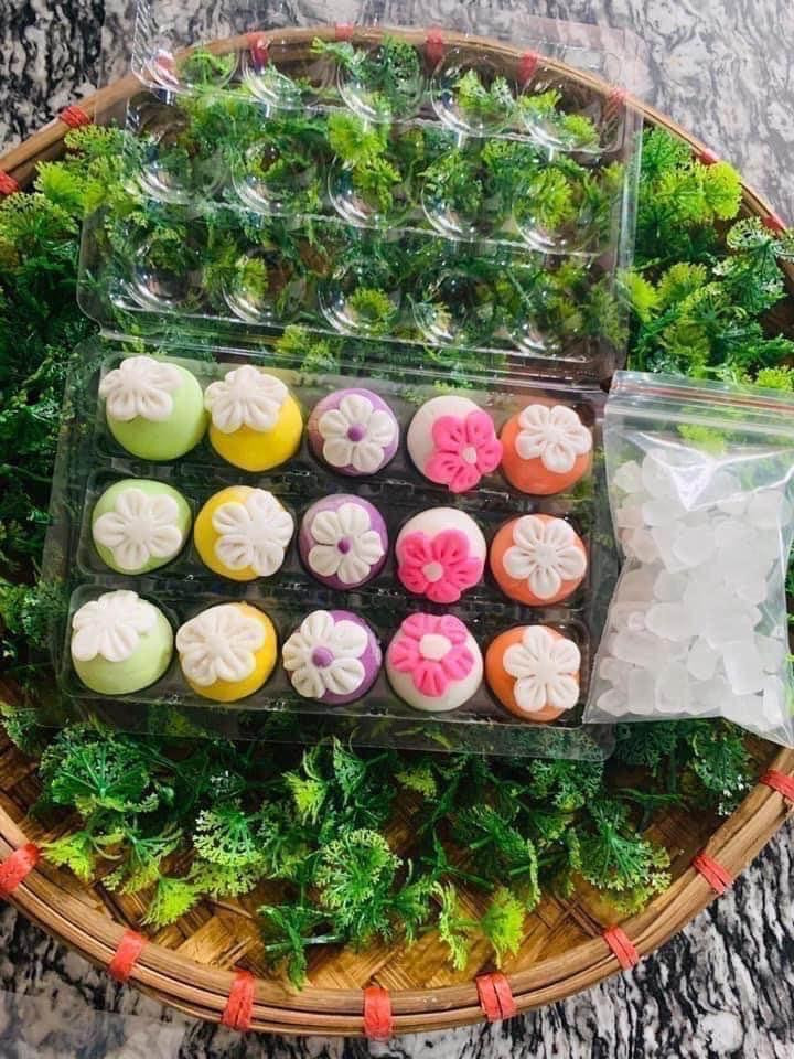 Set bánh trôi hoa giá 75.000 đồng (Ảnh: Hương C.Bống). Set bánh trôi hoa giá 75.000 đồng (Ảnh: Hương C.Bống).