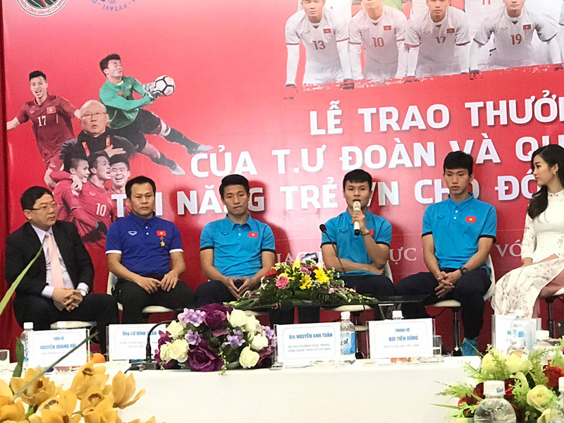 U23 Việt Nam: 'Không quản mưa tuyết, cứ ra sân là 'chiến' thôi' ảnh 17