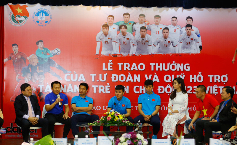 U23 Việt Nam: 'Không quản mưa tuyết, cứ ra sân là 'chiến' thôi' ảnh 7
