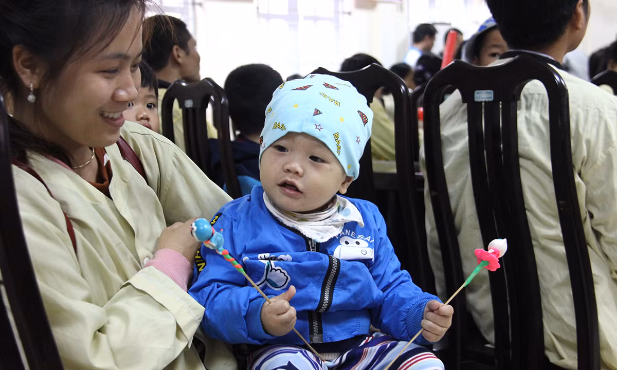 Mang niềm vui đến với các bệnh nhi tại bệnh viên Đa khoa Phố Nối ảnh 4